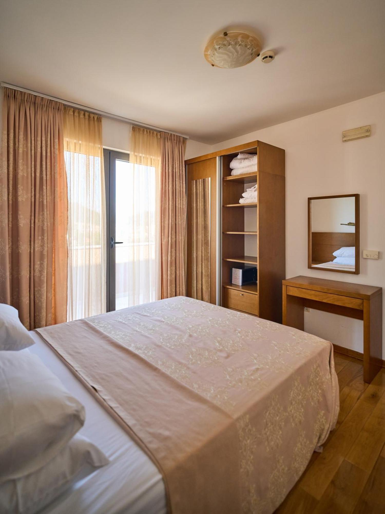 Hotel Petrovac Εξωτερικό φωτογραφία
